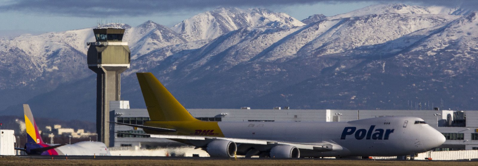 Alaska Air Cargo photography | Alaskafoto- Aircraft portraits & environmental portrait of Alaska